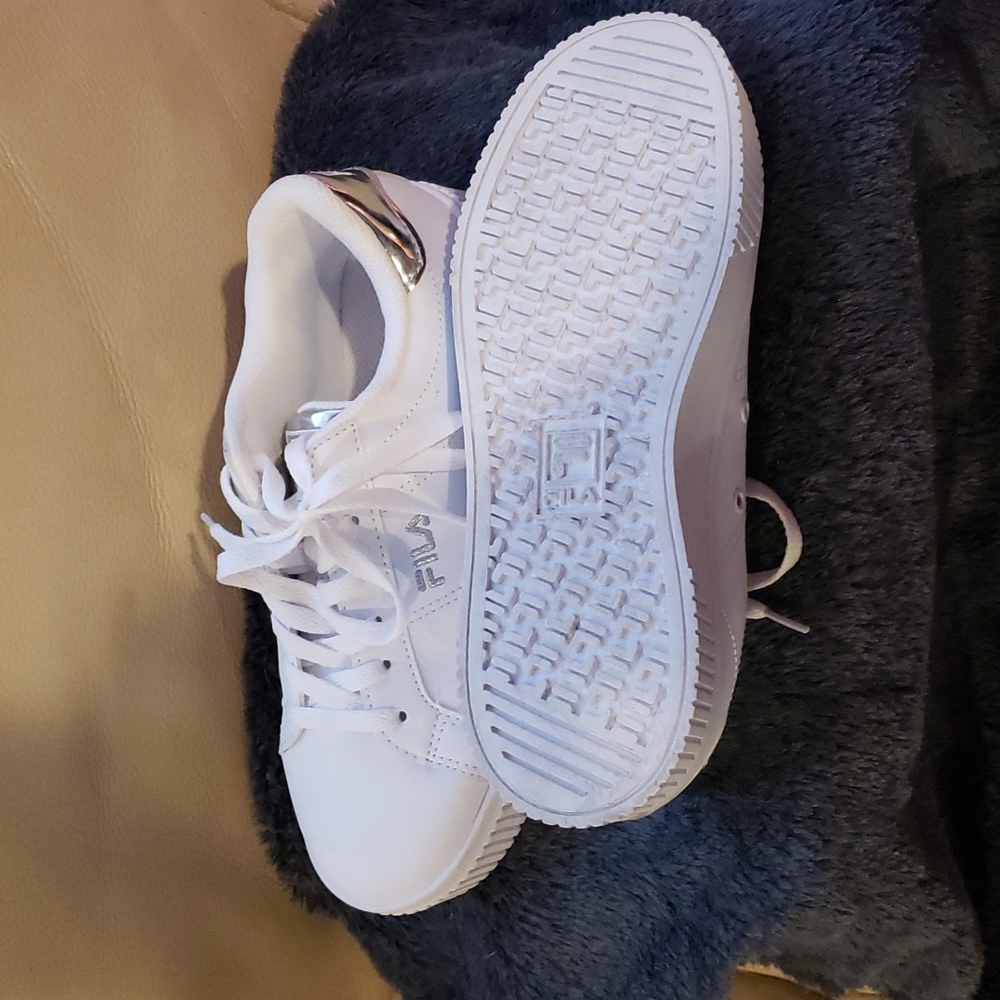 Fila shoes - Picture 2 of 4